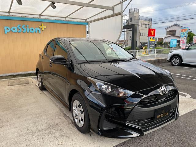 ヤリス Ｘ　車検２年　衝突被害軽減ブレーキ　ディスプレイオーディオ　バックカメラ　横滑り防止機能　オートハイビーム　ＬＥＤヘッドライト　スマートキー　パワーウインドウ　マニュアルエアコン　保証あり（7枚目）
