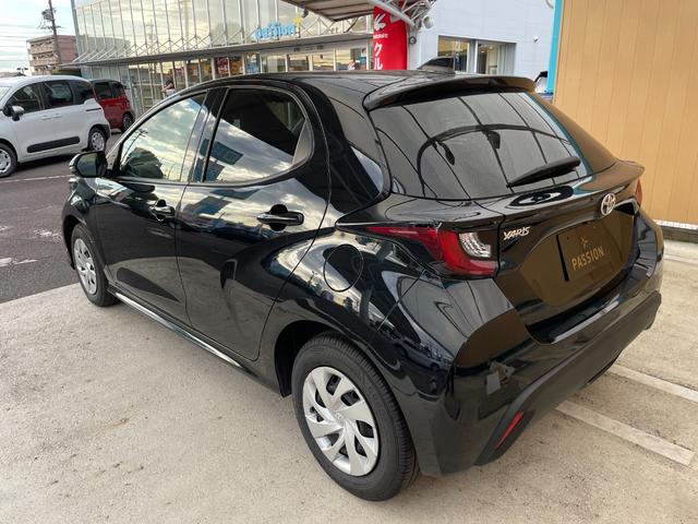 ヤリス Ｘ　車検２年　衝突被害軽減ブレーキ　ディスプレイオーディオ　バックカメラ　横滑り防止機能　オートハイビーム　ＬＥＤヘッドライト　スマートキー　パワーウインドウ　マニュアルエアコン　保証あり（10枚目）