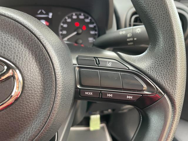 ヤリス Ｘ　車検２年　衝突被害軽減ブレーキ　ディスプレイオーディオ　バックカメラ　横滑り防止機能　オートハイビーム　ＬＥＤヘッドライト　スマートキー　パワーウインドウ　マニュアルエアコン　保証あり（17枚目）