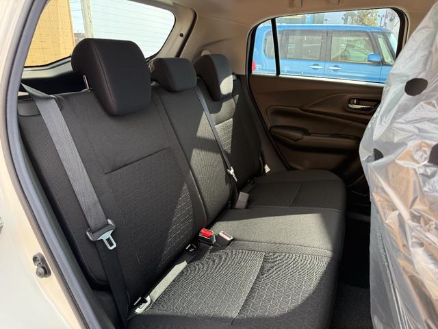 スイフト ＸＧ　登録済未使用車　衝突被害軽減ブレーキ　コーナーセンサー　スマートキー　アダクティブクルーズコントロール　パワーウインドウ　ＬＥＤヘッドライト　電動格納ドアミラー　シートヒーター　セキュリティアラーム（22枚目）