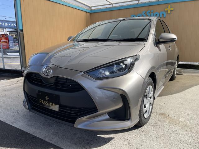 ヤリス Ｘ　車検２年　衝突被害軽減ブレーキ　コーナーセンサー　ディスプレイオーディオ　スマートキー　ＬＥＤヘッドライト　マニュアルエアコン　オートハイビーム　電動格納ドアミラー　ＥＴＣ　光軸調整機能（5枚目）