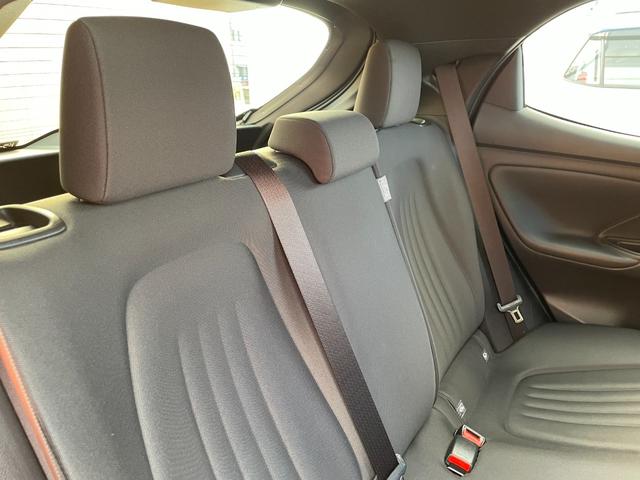 ヤリス Ｘ　車検２年　衝突被害軽減ブレーキ　コーナーセンサー　ディスプレイオーディオ　スマートキー　ＬＥＤヘッドライト　マニュアルエアコン　オートハイビーム　電動格納ドアミラー　ＥＴＣ　光軸調整機能（22枚目）