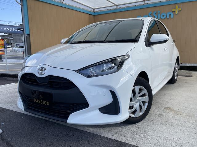 ヤリス Ｘ　車検２年　衝突被害軽減ブレーキ　コーナーセンサー　ディスプレイオーディオ　スマートキー　電動格納ドアミラー　ＥＴＣ　バックカメラ　ＬＥＤヘッドライト　マニュアルエアコン　パワーウインドウ（4枚目）