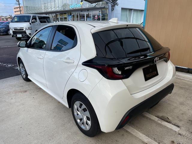 ヤリス Ｘ　車検２年　衝突被害軽減ブレーキ　コーナーセンサー　ディスプレイオーディオ　スマートキー　電動格納ドアミラー　ＥＴＣ　バックカメラ　ＬＥＤヘッドライト　マニュアルエアコン　パワーウインドウ（10枚目）