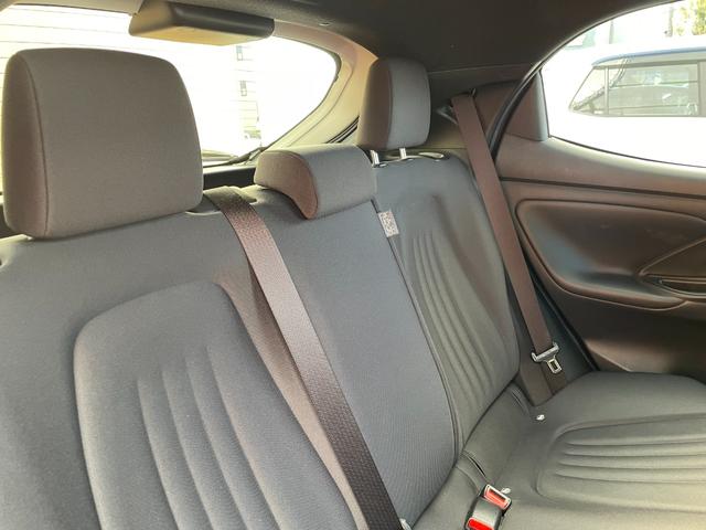 ヤリス Ｘ　車検２年　衝突被害軽減ブレーキ　コーナーセンサー　ディスプレイオーディオ　スマートキー　電動格納ドアミラー　ＥＴＣ　バックカメラ　ＬＥＤヘッドライト　マニュアルエアコン　パワーウインドウ（22枚目）