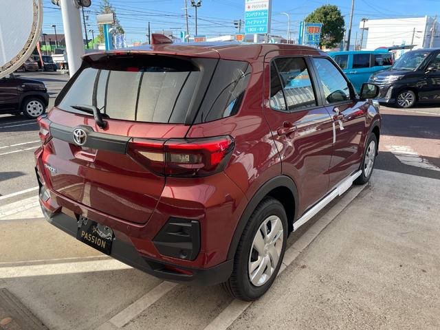 ライズ Ｘ　登録済未使用車　ナビレディパッケージ　衝突被害軽減ブレーキ　コーナーセンサー　スマートキー　アイドリングストップ　バックカメラ　電動格納ドアミラー　横滑り防止機能　パワーウインドウ　ＬＥＤヘッドライト（8枚目）