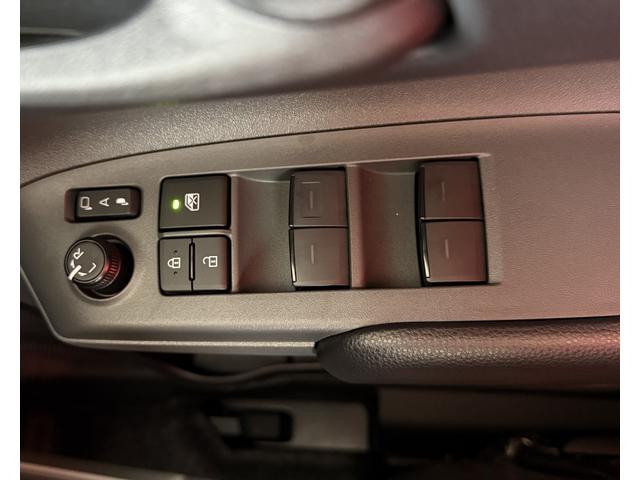 シエンタ X 登録済未使用車 片側電動スライドドア 衝突被害軽減ブレーキ コーナーセンサー スマートキー LEDヘッドライト アダクティブクルーズコントロール 横滑り防止機能 電動格納ドアミラー オートエアコン(21枚目)