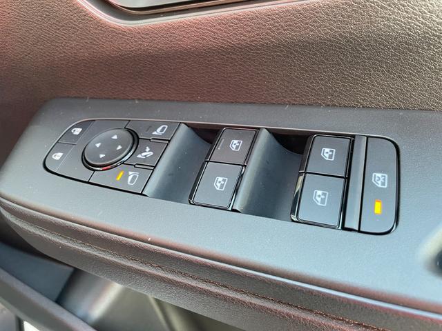 セレナ ハイウェイスターV 登録済未使用車 両側電動スライドドア 衝突被害軽減ブレーキ コーナーセンサー スマートキー アラウンドビューモニター アイドリングストップ プロパイロット 電動格納ドアミラー オートエアコン(21枚目)