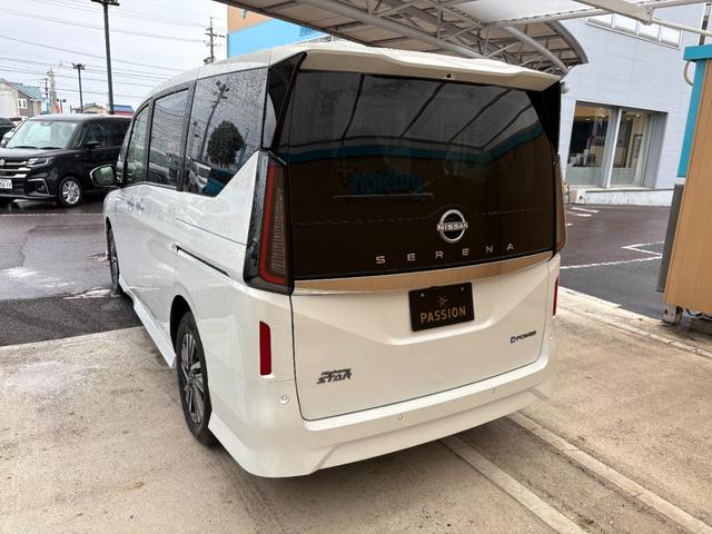 セレナ e-パワー ハイウェイスターV 登録済未使用車 両側電動スライドドア 衝突被害軽減ブレーキ コーナーセンサー スマートキー アラウンドビューモニター アイドリングストップ プロパイロット 電動格納ドアミラー オートエアコン(10枚目)