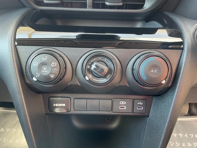 ヤリスクロス Ｘ　登録済未使用車　衝突被害軽減ブレーキ　コーナーセンサー　スマートキー　ディスプレイオーディオ　アダクティブクルーズコントロール　バックカメラ　ＥＴＣ　電動格納ドアミラー　光軸調整機能　横滑り防止機能（13枚目）