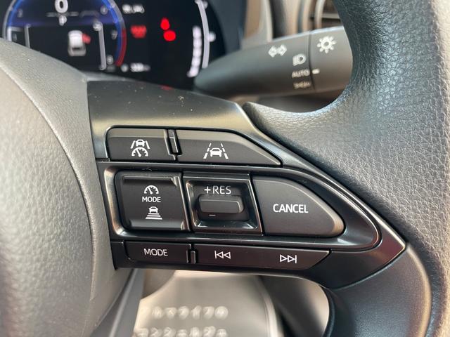 ヤリスクロス Ｘ　登録済未使用車　衝突被害軽減ブレーキ　コーナーセンサー　スマートキー　ディスプレイオーディオ　アダクティブクルーズコントロール　バックカメラ　ＥＴＣ　電動格納ドアミラー　光軸調整機能　横滑り防止機能（17枚目）