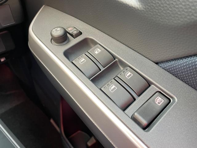 ルーミー カスタムＧ　登録済未使用車　両側電動スライドドア　衝突被害軽減ブレーキ　コーナーセンサー　ディスプレイオーディオ　バックカメラ　電動格納ドアミラー　ＬＥＤヘッドライト　アダクティブクルーズコントロール（22枚目）