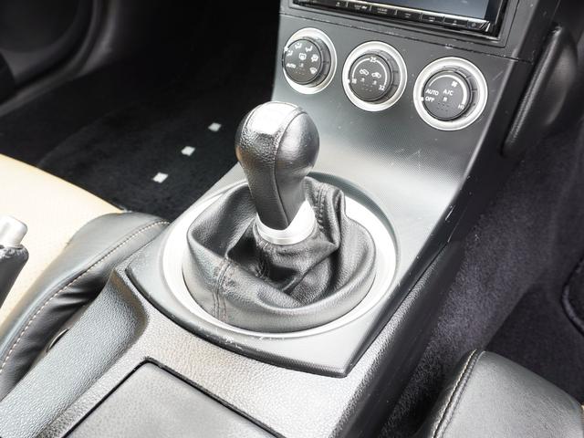 フェアレディＺ ３５ｔｈアニバーサリー　ＨＫＳコンロッド　東名ポンカム　ＧＴ７０４０スーパーチャージャー　前置きＩ／Ｃ　東名エキマニ　メタル触媒　Ｒ１チタンマフラー　アルミラジエター　オイルクーラー　Ｖプロ　ＯＳ技研ツインプレートクラッチ（39枚目）