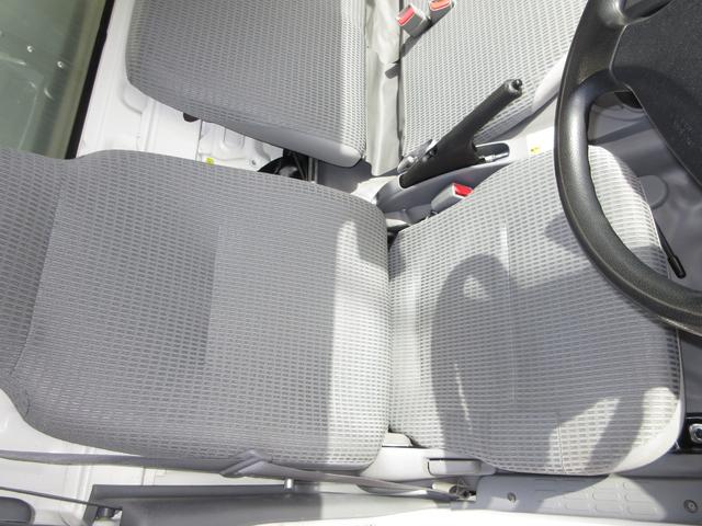 トヨエース 　アルミバン　垂直パワーゲート　５ｔ免許　ＡＴ　内寸３５９ｘ１７７ｘ１８２　セミロング　準中型免許　４Ｌターボ　ＡＴ　ＴＫＧ－ＸＺＣ６４５　コーキング処理済　積載量１９００キロ　車両総重量４９８５キロ（5枚目）
