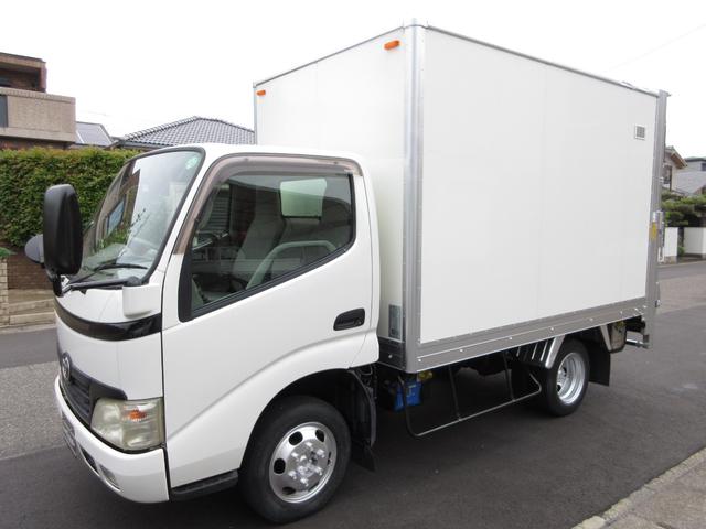 トヨエース 　アルミバン　垂直パワーゲート　５速　内寸３１１ｘ１７７ｘ１８５　準中型免許　５ｔ免許　２Ｌガソリン　１．４５ｔ積載　ＴＣ－ＴＲＹ２３０　コーキング処理済　最大積載量１４５０キロ　車両総重量３８７５キロ（2枚目）