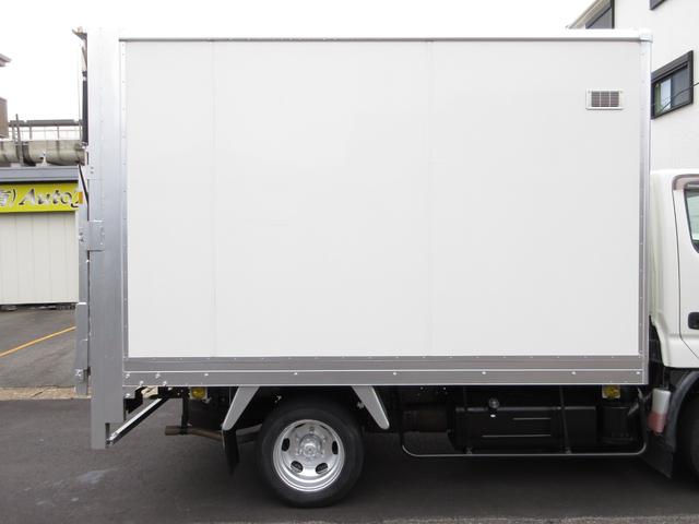 トヨエース 　アルミバン　垂直パワーゲート　５速　内寸３１１ｘ１７７ｘ１８５　準中型免許　５ｔ免許　２Ｌガソリン　１．４５ｔ積載　ＴＣ－ＴＲＹ２３０　コーキング処理済　最大積載量１４５０キロ　車両総重量３８７５キロ（24枚目）