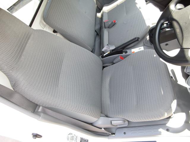 トヨエース 　平ボデー　ＡＴ　５ｔ限定免許可　内寸３１２ｘ１６９ｘ３８　準中型免許　標準ショート　４ナンバー　平　４Ｌターボ　ＴＰＧ－ＸＺＵ６０５　衝突軽減システム　最大積載量２０００キロ　車両総重量４４１５キロ（5枚目）