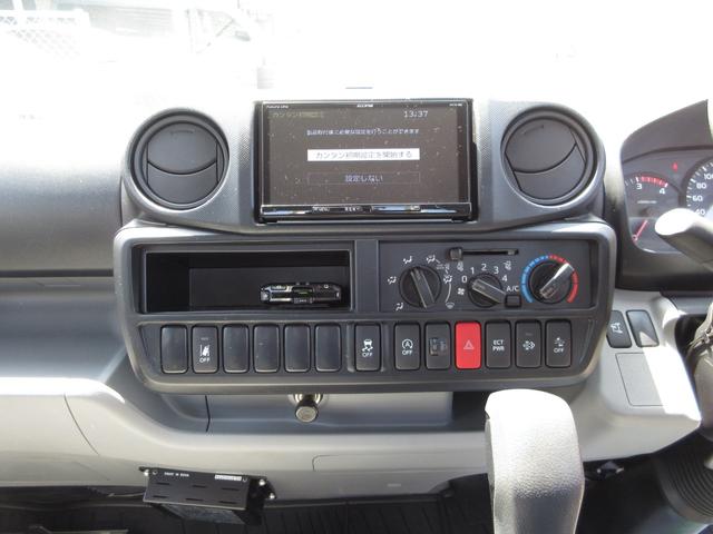 トヨエース 　平ボデー　ＡＴ　５ｔ限定免許可　内寸３１２ｘ１６９ｘ３８　準中型免許　標準ショート　４ナンバー　平　４Ｌターボ　ＴＰＧ－ＸＺＵ６０５　衝突軽減システム　最大積載量２０００キロ　車両総重量４４１５キロ（6枚目）