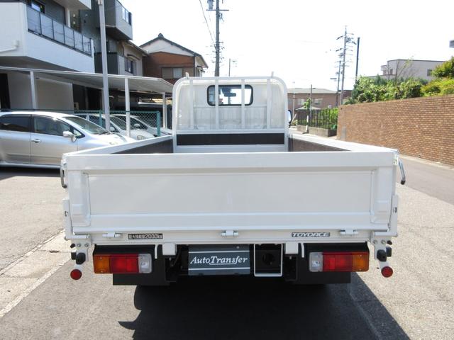 トヨエース 　平ボデー　ＡＴ　５ｔ限定免許可　内寸３１２ｘ１６９ｘ３８　準中型免許　標準ショート　４ナンバー　平　４Ｌターボ　ＴＰＧ－ＸＺＵ６０５　衝突軽減システム　最大積載量２０００キロ　車両総重量４４１５キロ（11枚目）