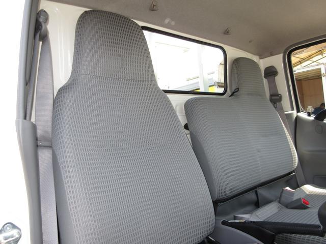 トヨエース 　平ボデー　ＡＴ　５ｔ限定免許可　内寸３１２ｘ１６９ｘ３８　準中型免許　標準ショート　４ナンバー　平　４Ｌターボ　ＴＰＧ－ＸＺＵ６０５　衝突軽減システム　最大積載量２０００キロ　車両総重量４４１５キロ（13枚目）