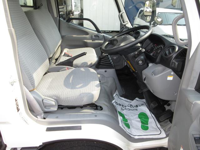 トヨエース 　低温冷蔵冷凍車－２２℃設定　スタンバイ　内寸２９５ｘ１６８ｘ１７７　５速　準中型免許　５ｔ免許　クールマスター間仕切り　４Ｌターボ　ＴＫＧ－ＸＺＵ６０５　最大積載量２０００キロ　車両総重量４９６５キロ（8枚目）