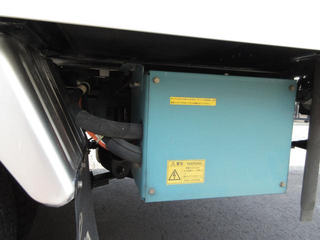 トヨエース 　低温冷蔵冷凍車－２２℃設定　スタンバイ　内寸２９５ｘ１６８ｘ１７７　５速　準中型免許　５ｔ免許　クールマスター間仕切り　４Ｌターボ　ＴＫＧ－ＸＺＵ６０５　最大積載量２０００キロ　車両総重量４９６５キロ（72枚目）