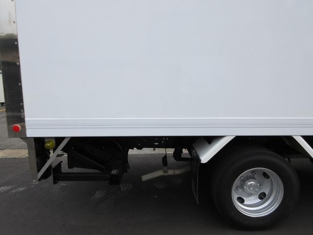 キャンター 　アルミバン　保冷車　マルチパワーゲート　内寸４５８ｘ１６９ｘ１８６　ステンレス床　給食車　準中型免許　５速　煤焼きなし　ＫＫ－ＦＥ７２ＥＥＶ　最大積載量２６００キロ　車両総重量６２３５キロ（67枚目）