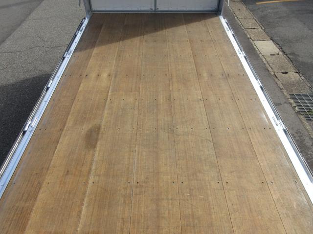 デュトロ アルミウイング 6速 内寸442x209x206 ワイドロング 準中型免許 2t積載 4Lターボ TKG-XZU710M ウイングシートコーキング処理 最大積載量2000キロ 車両総重量5695キロ(40枚目)