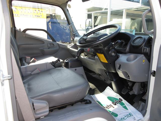 ダイナトラック 　アルミバン　垂直パワーゲート　ＡＴ　内寸３２３ｘ１７７ｘ１８７　標準ショート　準中型免許　リアカメラ　２ｔ　４Ｌターボ　オートマ　２ＲＧ－ＸＺＵ６０５　最大積載量２０００キロ　車両総重量５３６５キロ（8枚目）