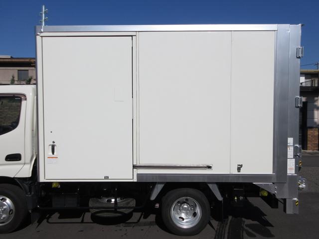 ダイナトラック 　アルミバン　垂直パワーゲート　ＡＴ　内寸３２３ｘ１７７ｘ１８７　標準ショート　準中型免許　リアカメラ　２ｔ　４Ｌターボ　オートマ　２ＲＧ－ＸＺＵ６０５　最大積載量２０００キロ　車両総重量５３６５キロ（22枚目）