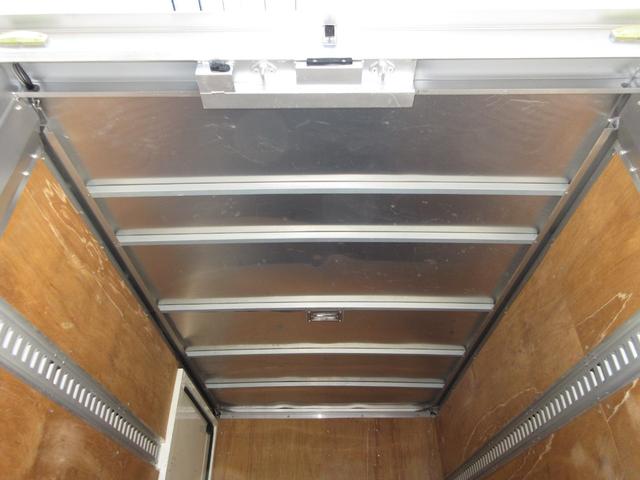 ダイナトラック 　アルミバン　垂直パワーゲート　ＡＴ　内寸３２３ｘ１７７ｘ１８７　標準ショート　準中型免許　リアカメラ　２ｔ　４Ｌターボ　オートマ　２ＲＧ－ＸＺＵ６０５　最大積載量２０００キロ　車両総重量５３６５キロ（26枚目）