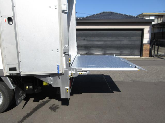 ダイナトラック 　アルミバン　垂直パワーゲート　ＡＴ　内寸３２３ｘ１７７ｘ１８７　標準ショート　準中型免許　リアカメラ　２ｔ　４Ｌターボ　オートマ　２ＲＧ－ＸＺＵ６０５　最大積載量２０００キロ　車両総重量５３６５キロ（33枚目）