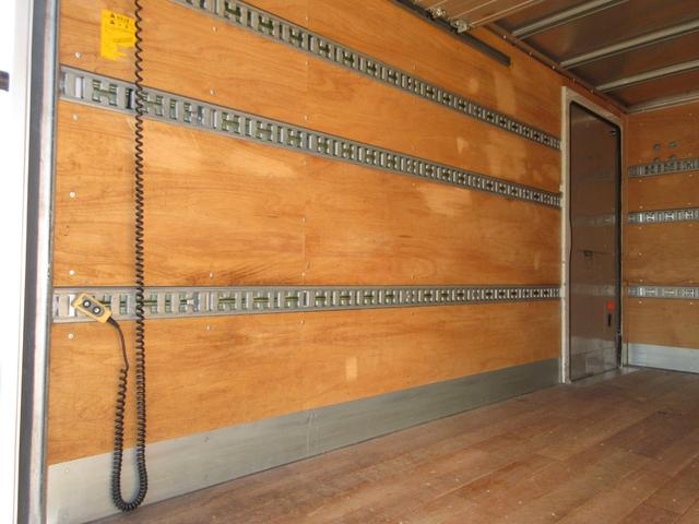 デュトロ 　アルミバン　マルチパワーゲート　内寸４２０ｘ２０８ｘ１９３　ワイドロング　準中型免許　スライドドア　４Ｌターボ　６速　シャッター　ＢＤＧ－ＸＺＵ４１４Ｍ　最大積載量３５５０キロ　車両総重量７４９５キロ（26枚目）