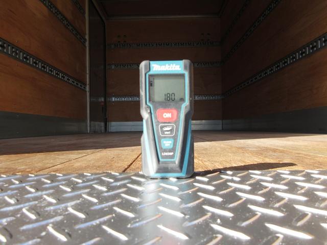 デュトロ 　アルミバン　マルチパワーゲート　内寸４２０ｘ２０８ｘ１９３　ワイドロング　準中型免許　スライドドア　４Ｌターボ　６速　シャッター　ＢＤＧ－ＸＺＵ４１４Ｍ　最大積載量３５５０キロ　車両総重量７４９５キロ（33枚目）