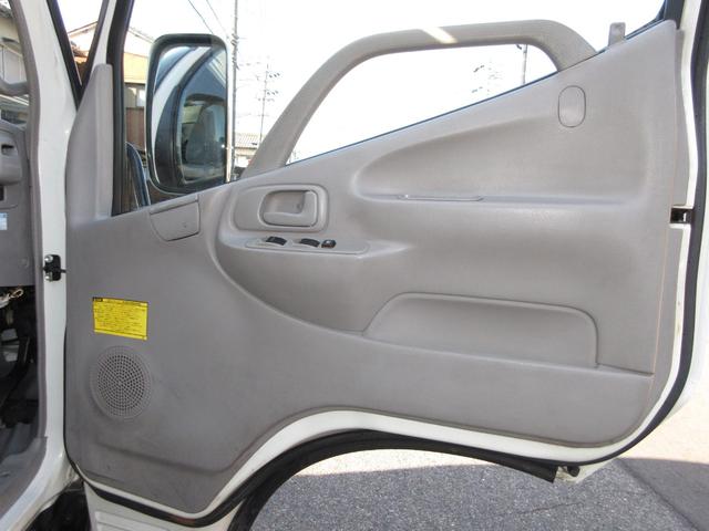 デュトロ 　アルミバン　マルチパワーゲート　内寸４２０ｘ２０８ｘ１９３　ワイドロング　準中型免許　スライドドア　４Ｌターボ　６速　シャッター　ＢＤＧ－ＸＺＵ４１４Ｍ　最大積載量３５５０キロ　車両総重量７４９５キロ（39枚目）