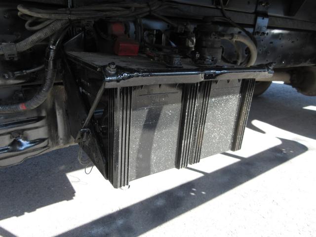 デュトロ 　アルミバン　マルチパワーゲート　内寸４２０ｘ２０８ｘ１９３　ワイドロング　準中型免許　スライドドア　４Ｌターボ　６速　シャッター　ＢＤＧ－ＸＺＵ４１４Ｍ　最大積載量３５５０キロ　車両総重量７４９５キロ（68枚目）