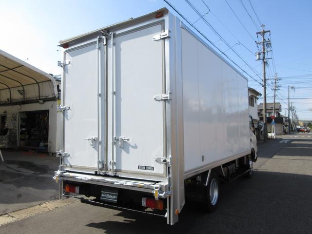 ダイナトラック アルミバン 垂直パワーゲート 内寸450x209x202 ワイドロング AT 準中型免許 カメラ 2t積載 4Lターボ AT BDG-XZU414 最大積載量2000キロ 車両総重量5865キロ(4枚目)