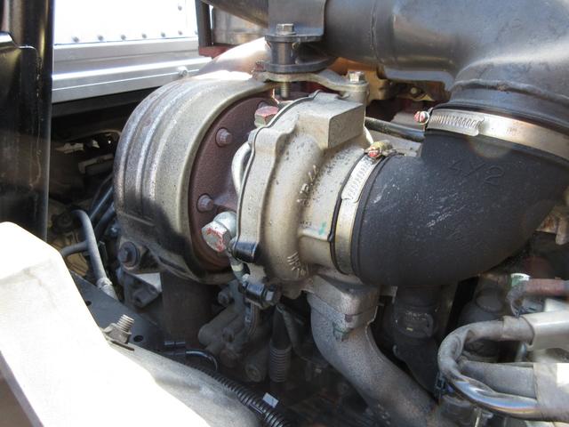 ダイナトラック アルミバン 垂直パワーゲート 内寸450x209x202 ワイドロング AT 準中型免許 カメラ 2t積載 4Lターボ AT BDG-XZU414 最大積載量2000キロ 車両総重量5865キロ(53枚目)