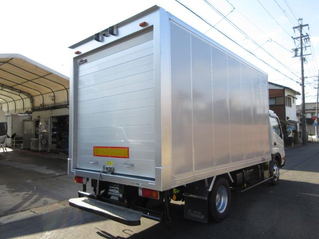 デュトロ 中温冷蔵冷凍車-5℃設定 AT 内寸421x188x202 ワイドロング リアカメラ 準中型免許 4Lターボ BDG-XZU414M コーキング処理済 最大積載量3000キロ 車両総重量6735キロ(4枚目)