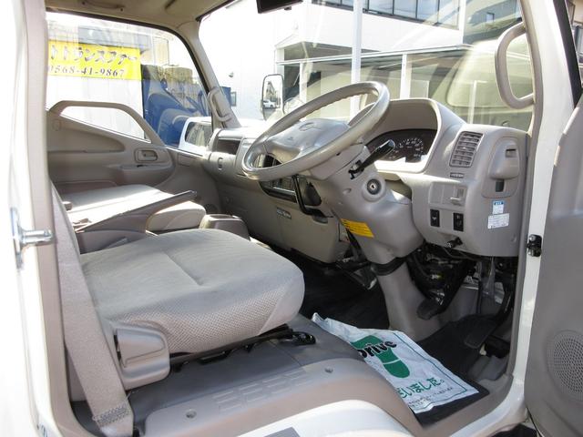 デュトロ 中温冷蔵冷凍車-5℃設定 AT 内寸421x188x202 ワイドロング リアカメラ 準中型免許 4Lターボ BDG-XZU414M コーキング処理済 最大積載量3000キロ 車両総重量6735キロ(8枚目)