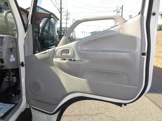 デュトロ 中温冷蔵冷凍車-5℃設定 AT 内寸421x188x202 ワイドロング リアカメラ 準中型免許 4Lターボ BDG-XZU414M コーキング処理済 最大積載量3000キロ 車両総重量6735キロ(39枚目)