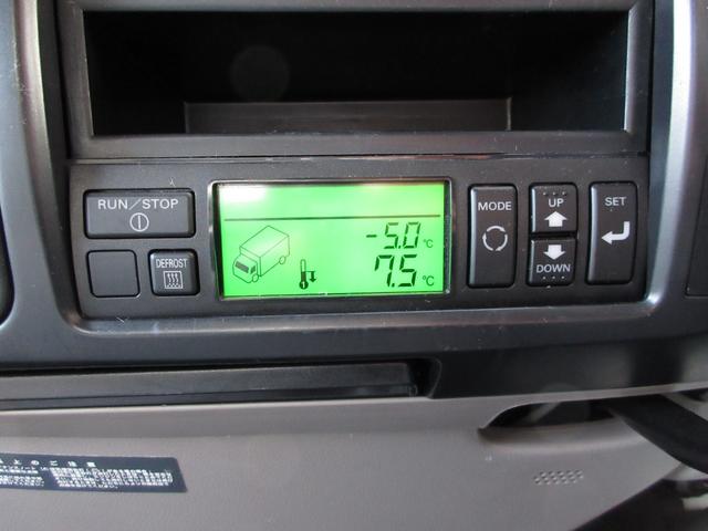 デュトロ 中温冷蔵冷凍車-5℃設定 AT 内寸421x188x202 ワイドロング リアカメラ 準中型免許 4Lターボ BDG-XZU414M コーキング処理済 最大積載量3000キロ 車両総重量6735キロ(42枚目)