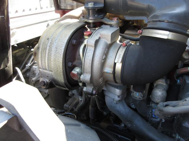 デュトロ 中温冷蔵冷凍車-5℃設定 AT 内寸421x188x202 ワイドロング リアカメラ 準中型免許 4Lターボ BDG-XZU414M コーキング処理済 最大積載量3000キロ 車両総重量6735キロ(52枚目)