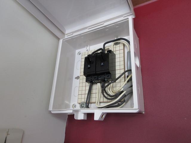 ダイナトラック アルミバン 垂直パワーゲート AT 5t限定免許可 内寸310x177x204 5m未満 準中型免許 キッチンカー 4Lターボ 2RG-XZC605 最大積載量1900キロ 車両総重量4985キロ(36枚目)