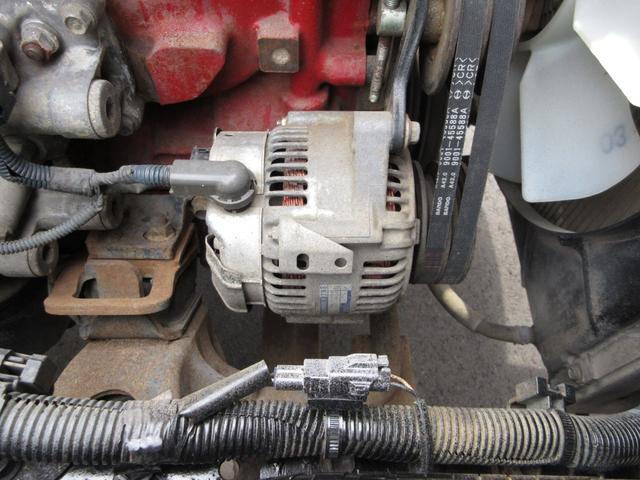 デュトロ 　平ボデー　アーム式パワーゲート　内寸４３８ｘ２０８ｘ３７　ワイドロング　準中型　煤焼きなし　２ｔ　４．９Ｌノンターボ　ＫＫ－ＸＺＵ４１１Ｍ　床鉄板張り　最大積載量２０００キロ　車両総重量５５５５キロ（52枚目）