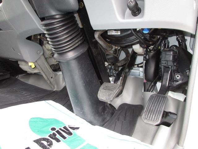 デュトロ 　アルミバン　マルチパワーゲート　内寸４４７ｘ１７８ｘ２２０　標準ロング　カメラ　準中型免許　４Ｌターボ　ＡＴ　コーキング処理済み　ＴＫＧ－ＸＺＵ６５０Ｍ　最大積載量２９５０キロ　車両総重量６４２５キロ（41枚目）