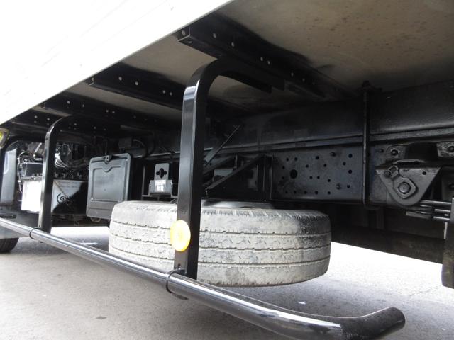 デュトロ 　アルミバン　マルチパワーゲート　内寸４４７ｘ１７８ｘ２２０　標準ロング　カメラ　準中型免許　４Ｌターボ　ＡＴ　コーキング処理済み　ＴＫＧ－ＸＺＵ６５０Ｍ　最大積載量２９５０キロ　車両総重量６４２５キロ（68枚目）
