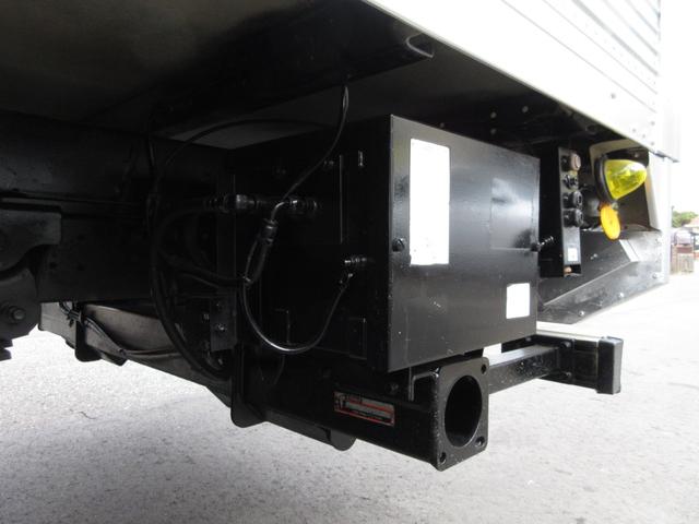 デュトロ 　アルミバン　マルチパワーゲート　内寸４４７ｘ１７８ｘ２２０　標準ロング　カメラ　準中型免許　４Ｌターボ　ＡＴ　コーキング処理済み　ＴＫＧ－ＸＺＵ６５０Ｍ　最大積載量２９５０キロ　車両総重量６４２５キロ（75枚目）