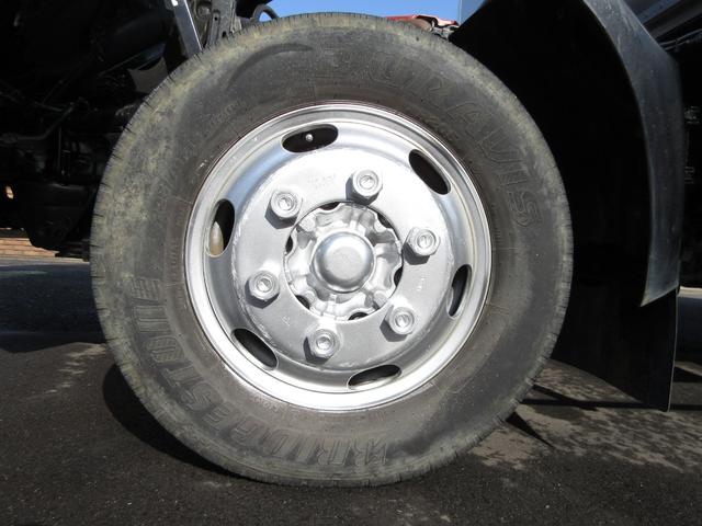 ダイナトラック 　アルミバン　垂直パワーゲート　内寸４５２ｘ２０７ｘ２１７　ワイドロング　ＡＴ　準中型免許　スライドドア　３ｔ積載　４Ｌターボ　ＡＴ　ＴＫＧ－ＸＺＵ７１０　最大積載量３０００キロ　車両総重量６９４５キロ（50枚目）