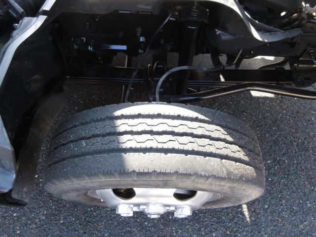 ダイナトラック 　アルミバン　垂直パワーゲート　内寸４５２ｘ２０７ｘ２１７　ワイドロング　ＡＴ　準中型免許　スライドドア　３ｔ積載　４Ｌターボ　ＡＴ　ＴＫＧ－ＸＺＵ７１０　最大積載量３０００キロ　車両総重量６９４５キロ（61枚目）